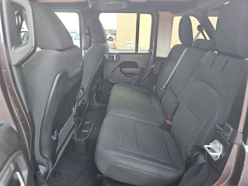 Used 2025 Jeep Wrangler Unlimited Rubicon 4xe w/ Convenience Group image 4