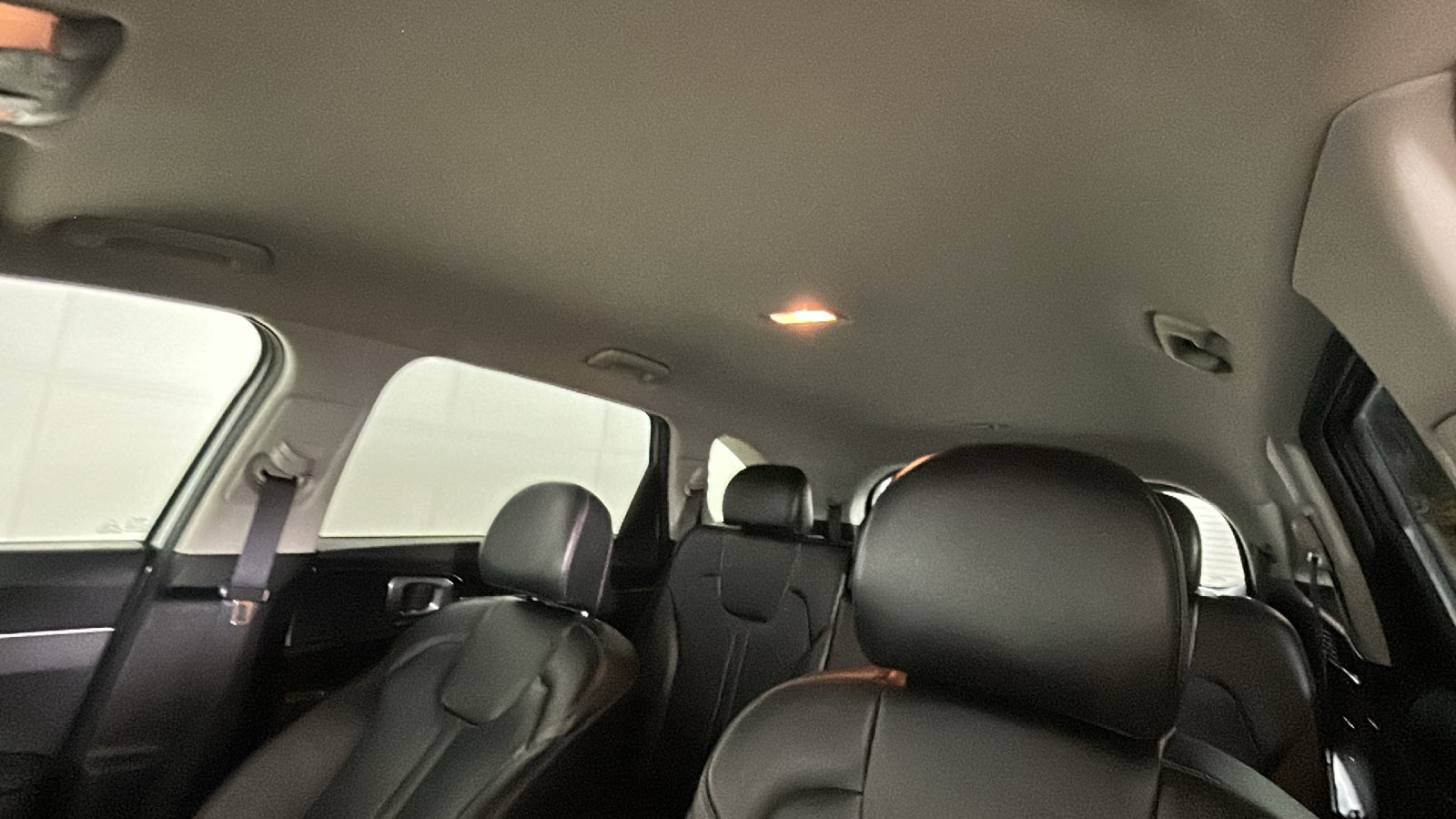 Used 2022 Kia Sorento S FWD image 16