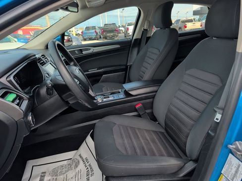 Used 2019 Ford Fusion SE image 8
