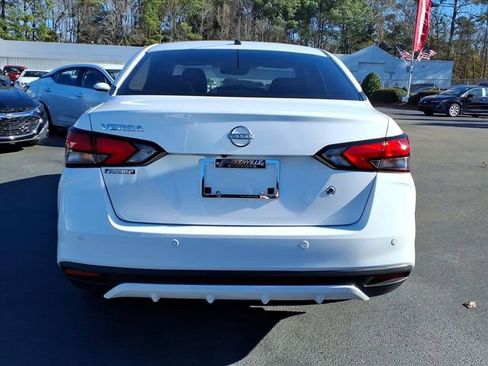 Used 2024 Nissan Versa S image 2