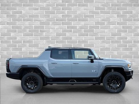 New 2025 GMC Hummer EV 2X image 8