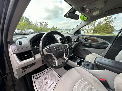 Used 2019 GMC Terrain SLE w/ Driver Convenience Package AWD/4WD image 9