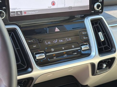 Used 2021 Kia Sorento EX w/ EX AWD X-Line Package image 29