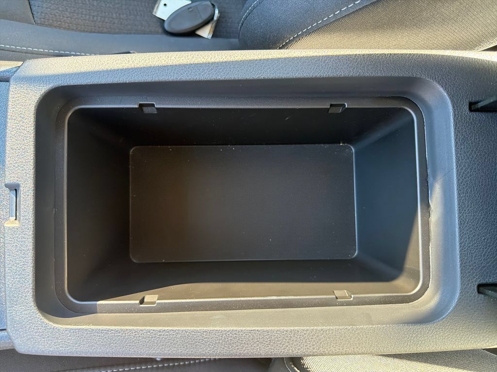 Used 2025 Nissan Altima 2.5 SV FWD image 25