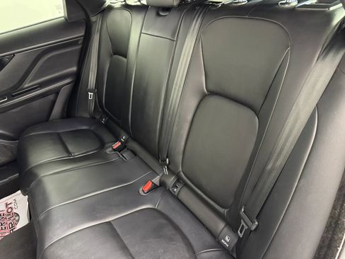 Used 2017 Jaguar F-PACE Premium AWD/4WD image 35