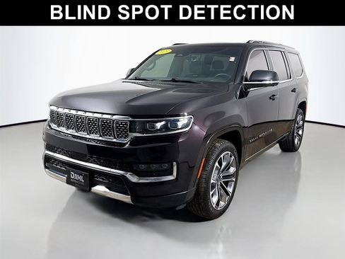 Used 2023 Jeep Grand Wagoneer Series III image 3
