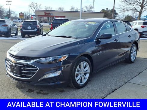 Used 2025 Chevrolet Malibu LT image 3