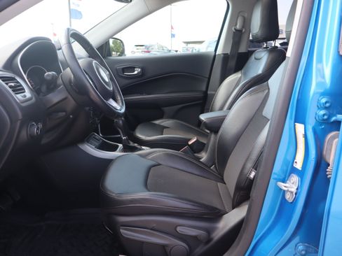 Used 2020 Jeep Compass Latitude w/ Popular Equipment Group FWD image 9