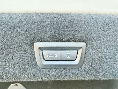 Used 2024 BMW 740i xDrive AWD/4WD image 24