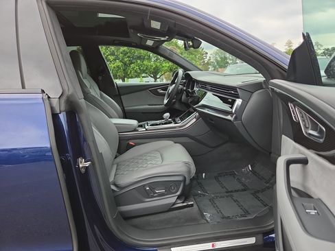 Used 2023 Audi SQ8 Prestige AWD/4WD image 26