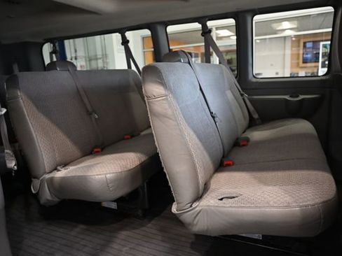 Used 2023 GMC Savana 3500 LS image 13