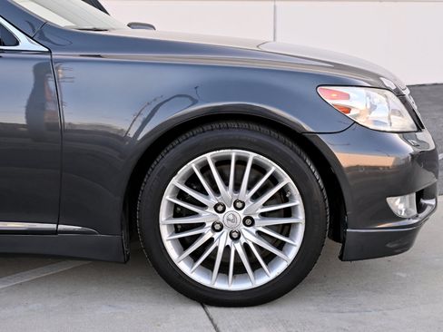 Used 2011 Lexus LS 460 w/ Sport Pkg RWD image 29