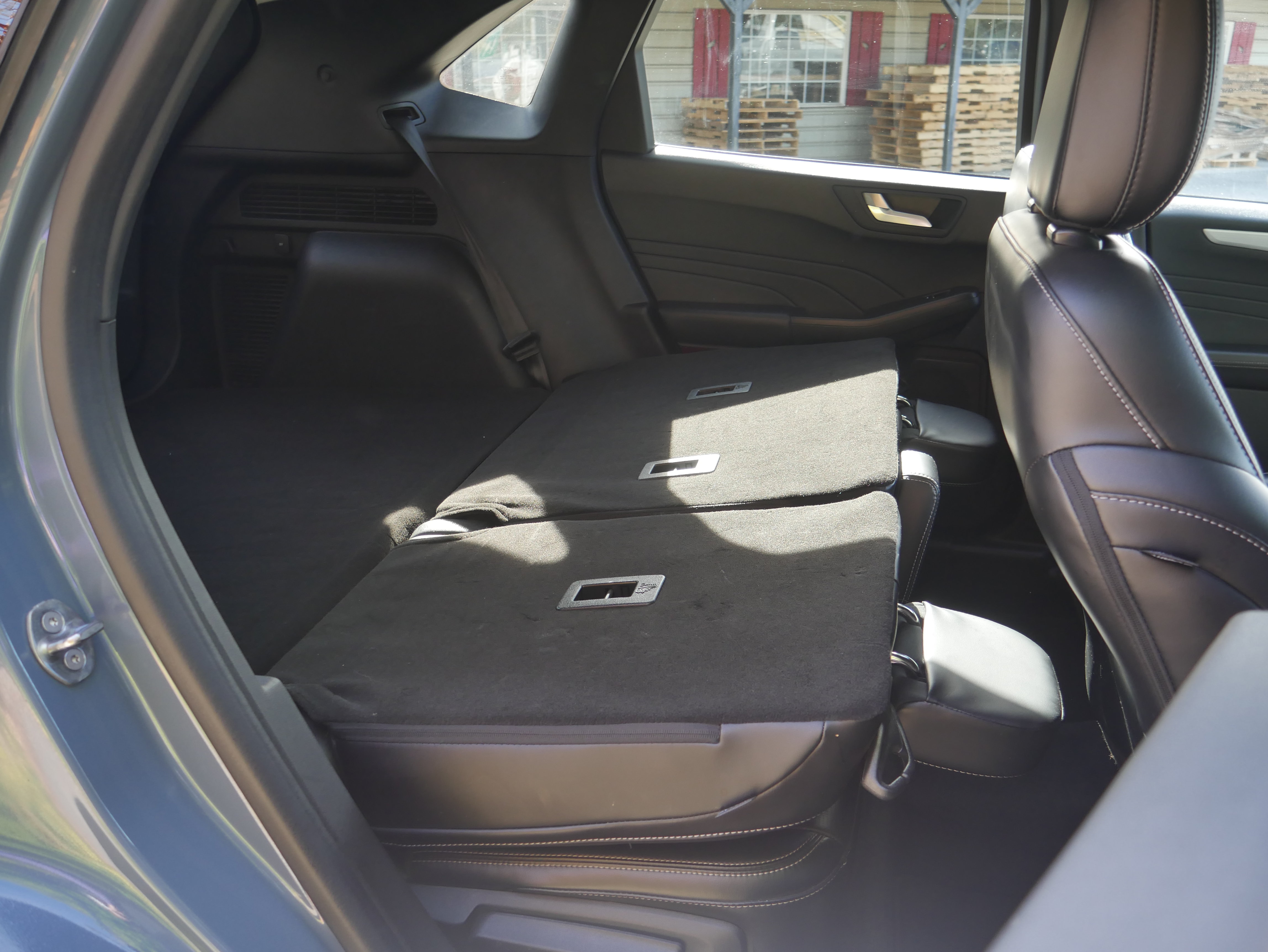 Certified 2024 Ford Escape Platinum AWD/4WD image 28