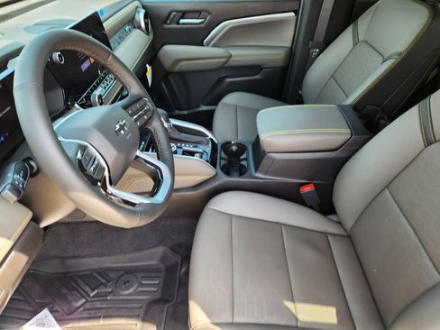 New 2026 Chevrolet Colorado ZR2 w/ Technology Package AWD/4WD image 9