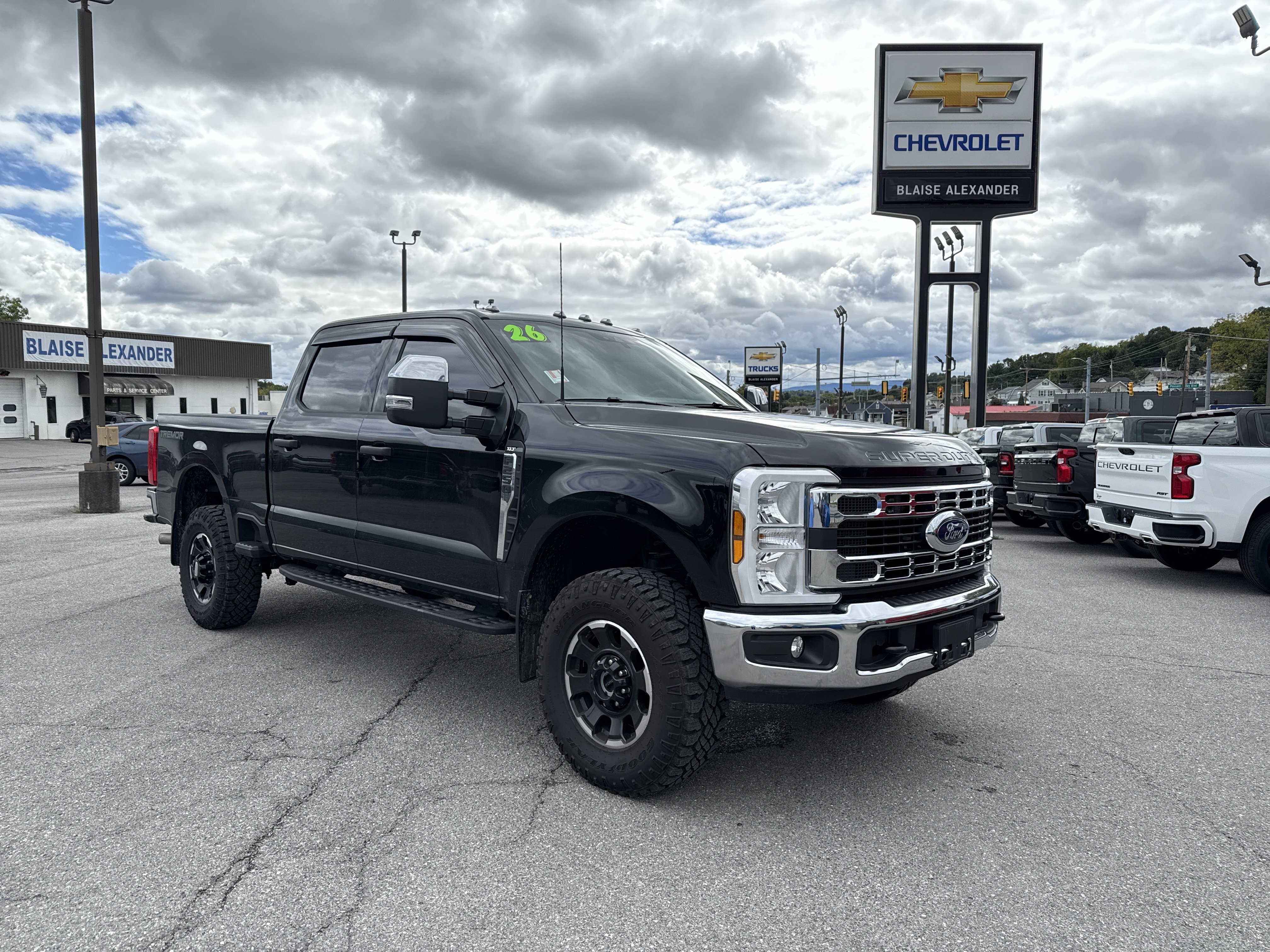 Used 2026 Ford F250 XLT w/ Tremor Off-Road Package AWD/4WD image 1
