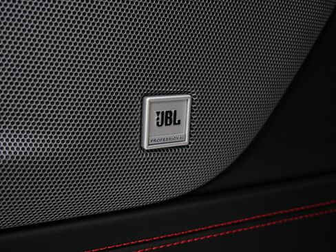 Used 2017 Ferrari GTC4Lusso image 34