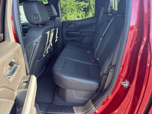 New 2026 Chevrolet Colorado LT w/ LT Convenience Package AWD/4WD image 19