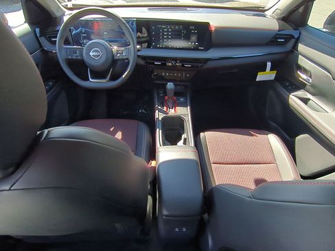 New 2026 Nissan Kicks SR w/ Cold Weather Package image 16
