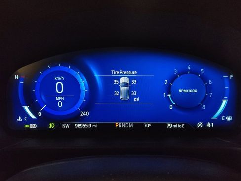 Used 2020 Ford Escape Titanium image 23