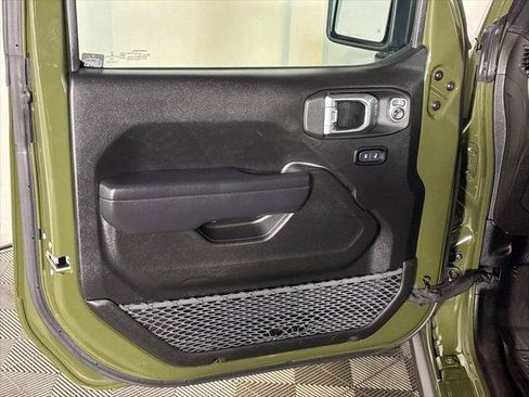 Certified 2023 Jeep Wrangler Unlimited w/ Cold Weather Group AWD/4WD image 11