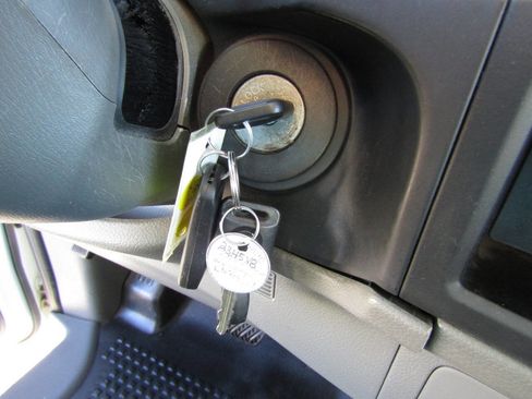 Used 2020 Nissan NV 1500 SV image 14