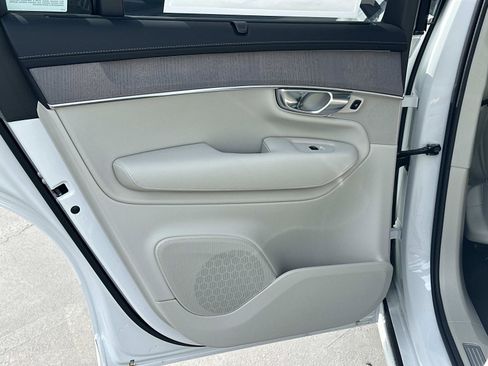 New 2026 Volvo XC90 T8 Ultra w/ Protection Package Premier image 16