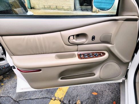 Used 2003 Buick Regal GS image 12