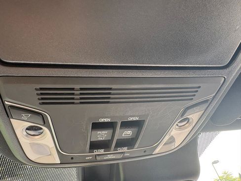 Used 2025 Honda Ridgeline Black Edition image 28