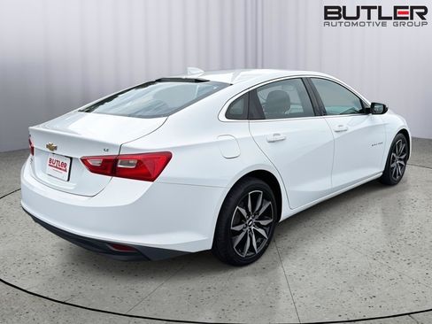 Used 2018 Chevrolet Malibu LT FWD image 6