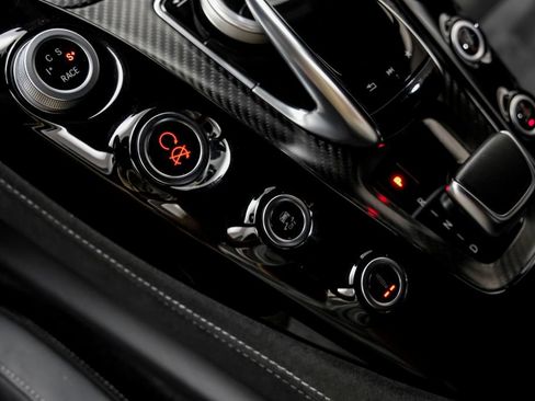 Used 2018 Mercedes-Benz AMG GT R image 26