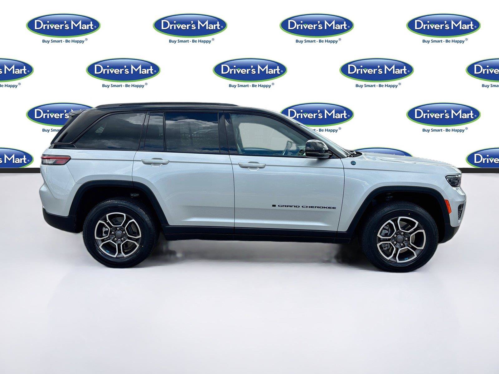 Used 2023 Jeep Grand Cherokee Trailhawk AWD/4WD image 8