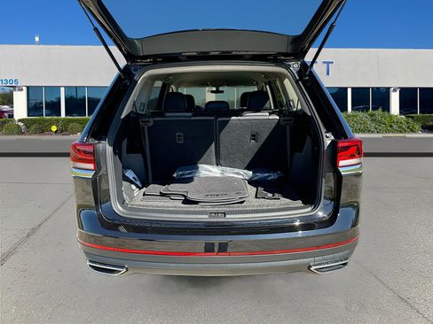 Used 2023 Volkswagen Atlas SE image 24