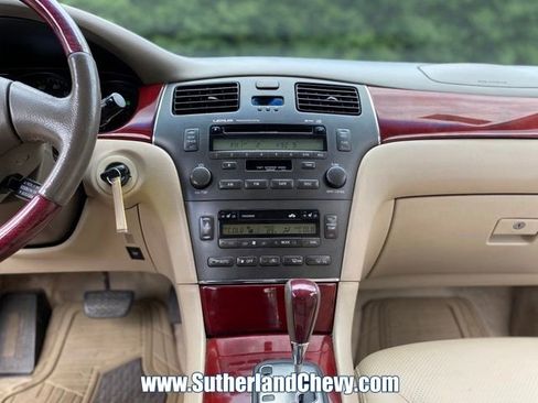 Used 2002 Lexus ES 330 FWD image 22