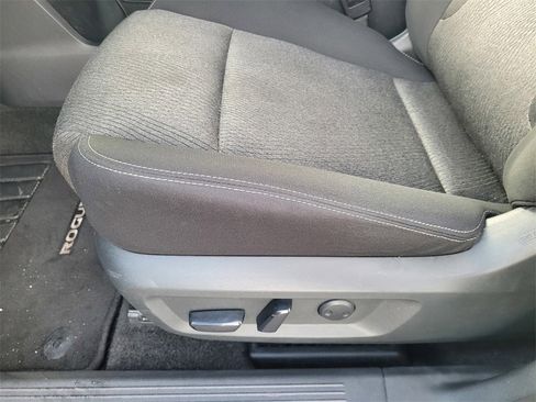 Used 2024 Nissan Rogue SV image 22