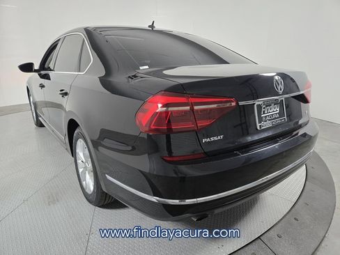 Used 2017 Volkswagen Passat 1.8T S image 4