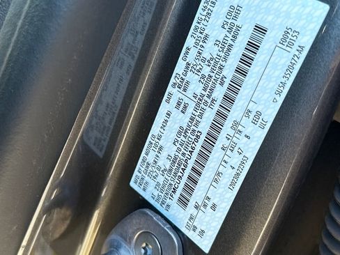 Certified 2023 Ford Escape Platinum w/ Premium Technology Package image 18