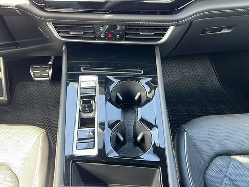 Used 2024 Volkswagen Atlas Cross Sport SEL Premium R-Line AWD/4WD image 14