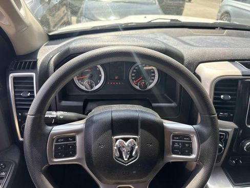 Used 2021 RAM 1500 Classic SLT RWD image 27