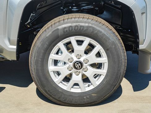 New 2026 Toyota Tacoma SR5 AWD/4WD image 11