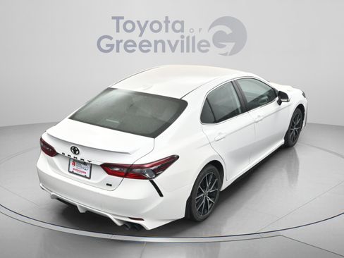 Certified 2024 Toyota Camry SE FWD image 15