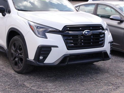 Used 2023 Subaru Ascent Onyx Edition AWD/4WD image 2