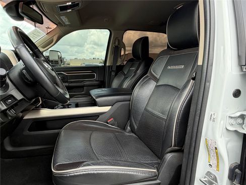 Used 2022 RAM 2500 Laramie AWD/4WD image 11