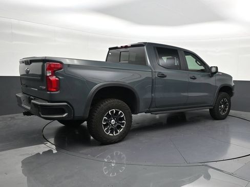 Used 2026 Chevrolet Silverado 1500 ZR2 w/ LPO, Dark Essentials Package AWD/4WD image 5