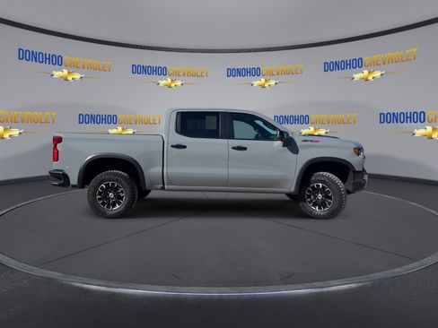 Used 2024 Chevrolet Silverado 1500 ZR2 image 12