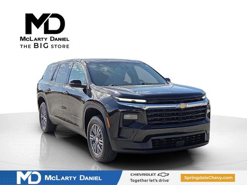 Certified 2024 Chevrolet Traverse LS image 1