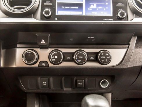 Used 2020 Toyota Tacoma SR AWD/4WD image 24