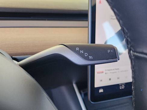 Used 2018 Tesla Model 3 Long Range RWD image 27