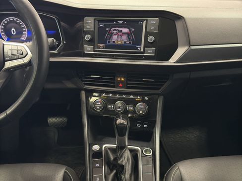 Used 2024 Volkswagen Jetta SE image 17