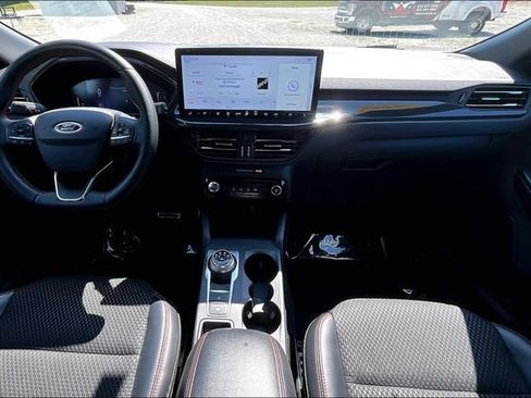 Used 2024 Ford Escape ST-Line w/ Tech Pack #1 AWD/4WD image 13