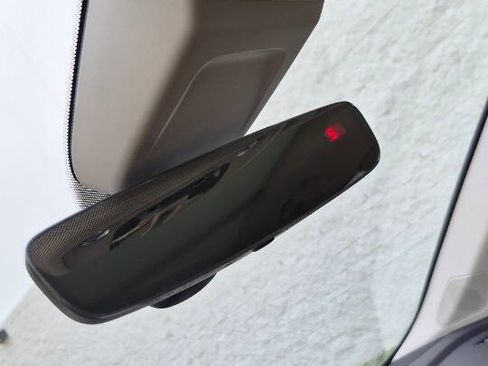 Used 2017 Audi Q7 3.0T Premium Plus image 37